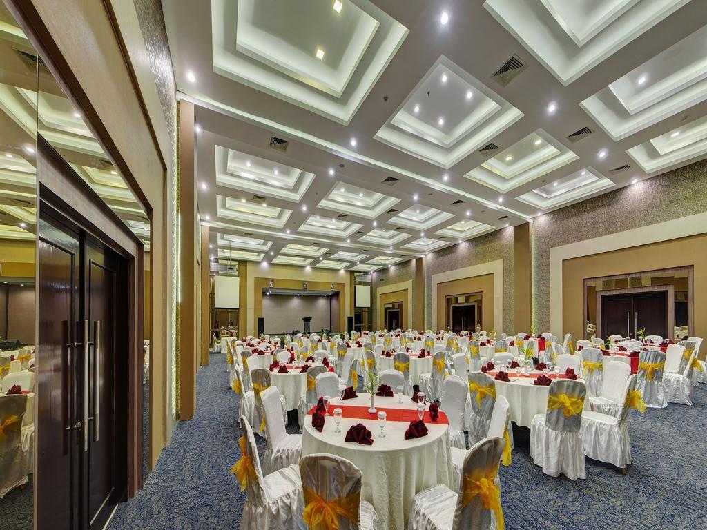 Horison Hotel Pematang Siantar Exterior foto