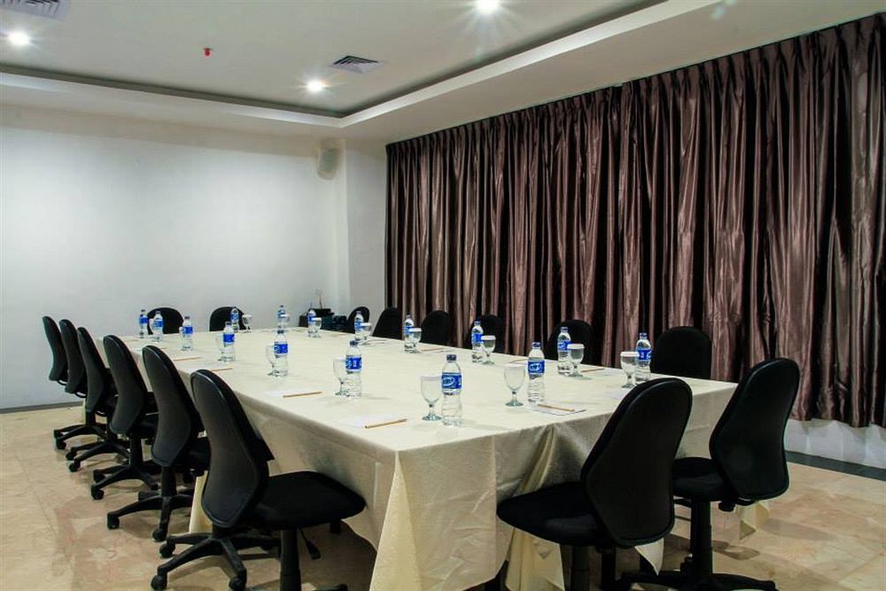 Horison Hotel Pematang Siantar Exterior foto